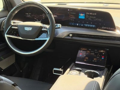 2027 Cadillac VISTIQ Luxury