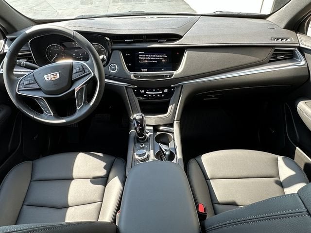 2026 Cadillac XT5 Luxury