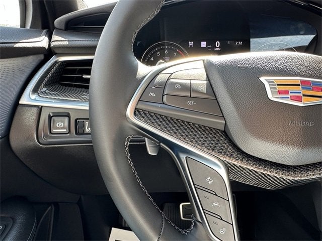 2025 Cadillac XT5 Sport