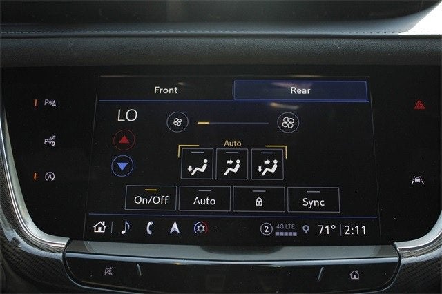 2025 Cadillac XT6 Sport