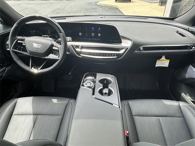 2025 Cadillac LYRIQ Luxury 3