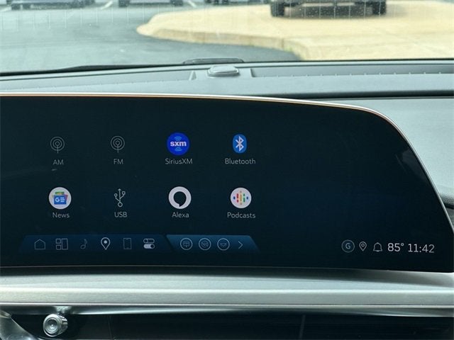 2025 Cadillac LYRIQ Luxury 3