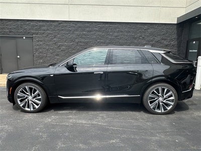 2025 Cadillac LYRIQ Luxury 3