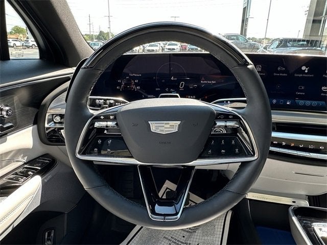 2025 Cadillac LYRIQ Luxury 3