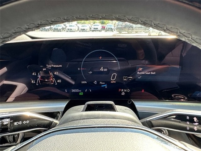 2025 Cadillac LYRIQ Luxury 3