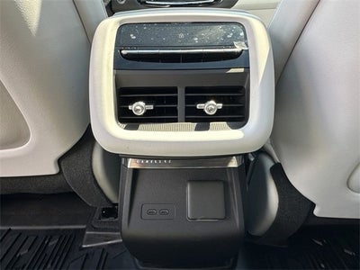 2025 Cadillac LYRIQ Luxury 3