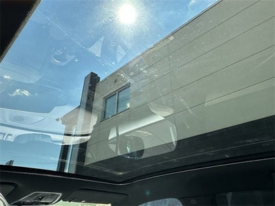 2025 Cadillac LYRIQ Luxury 3