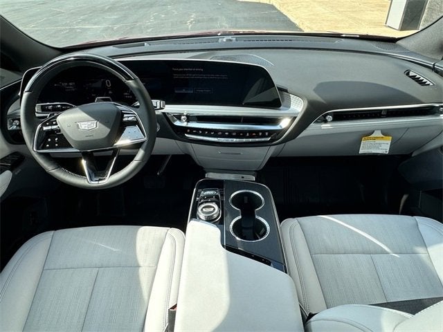2025 Cadillac LYRIQ Luxury 3