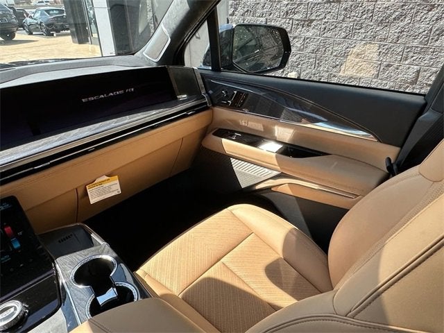 2025 Cadillac ESCALADE IQ Sport 2