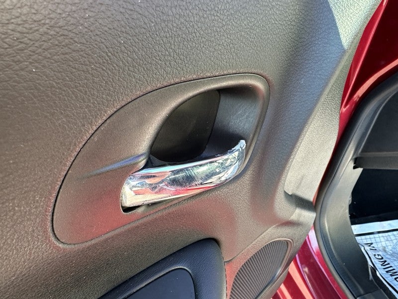 2013 Chrysler 200 4dr Sdn Touring