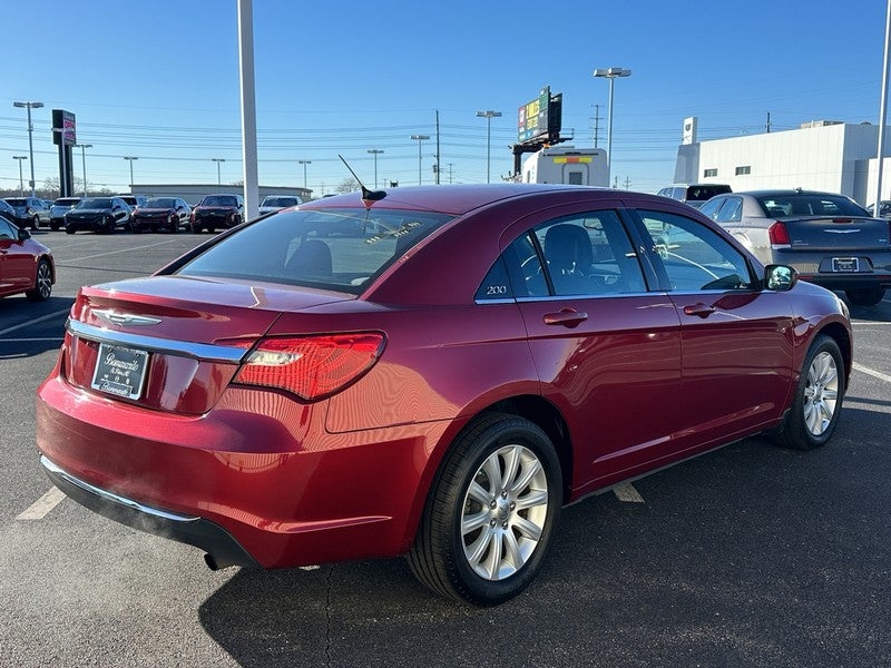 2013 Chrysler 200 4dr Sdn Touring