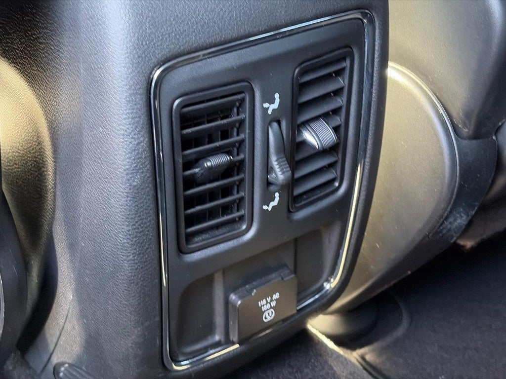 2021 Jeep Grand Cherokee Laredo X 4x4
