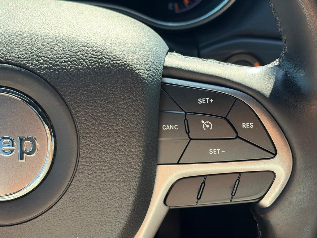 2021 Jeep Grand Cherokee Laredo X 4x4