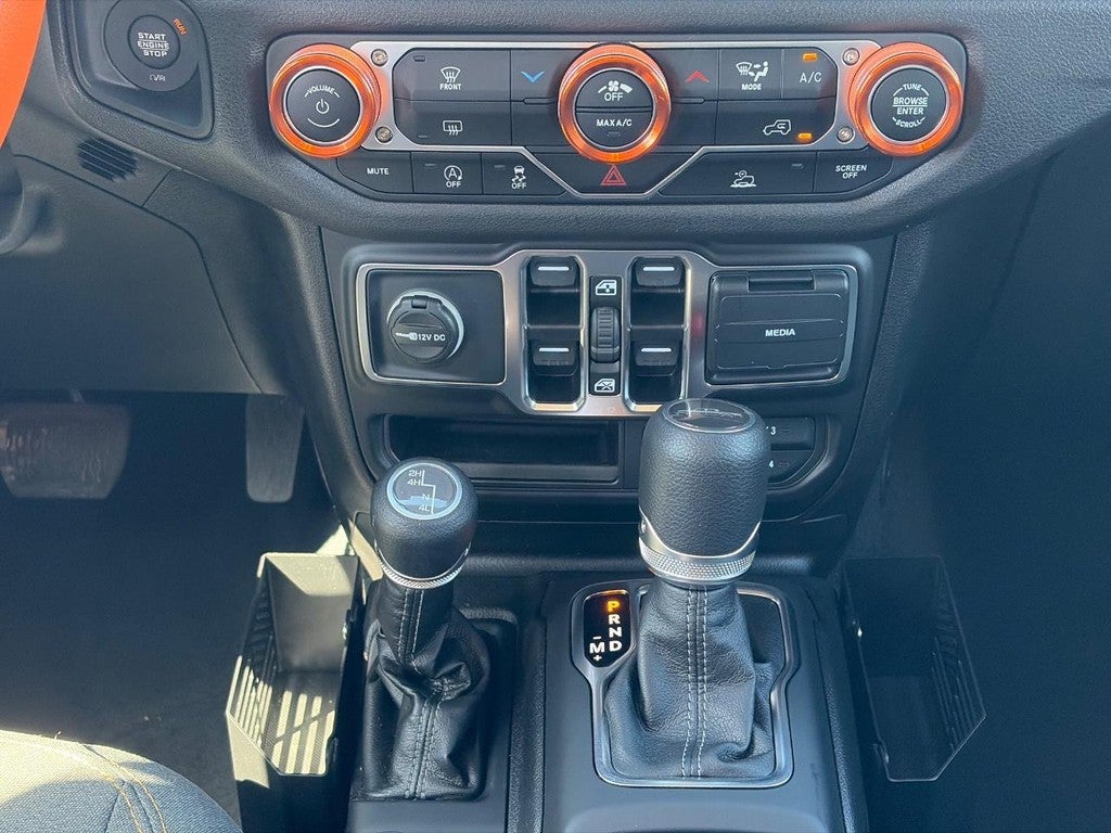 2025 Jeep Gladiator Nighthawk 4x4