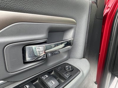 2015 RAM 1500 4WD Quad Cab 140.5" SLT