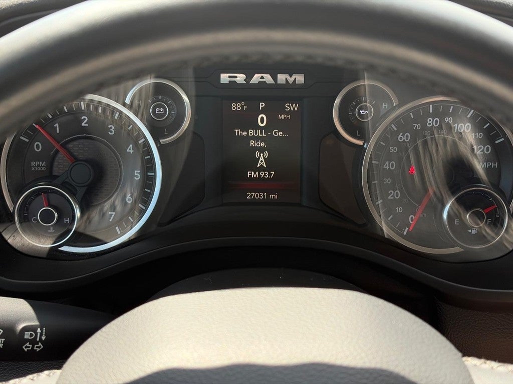 2019 RAM 1500 Big Horn/Lone Star 4x4 Crew Cab 6'4" Box