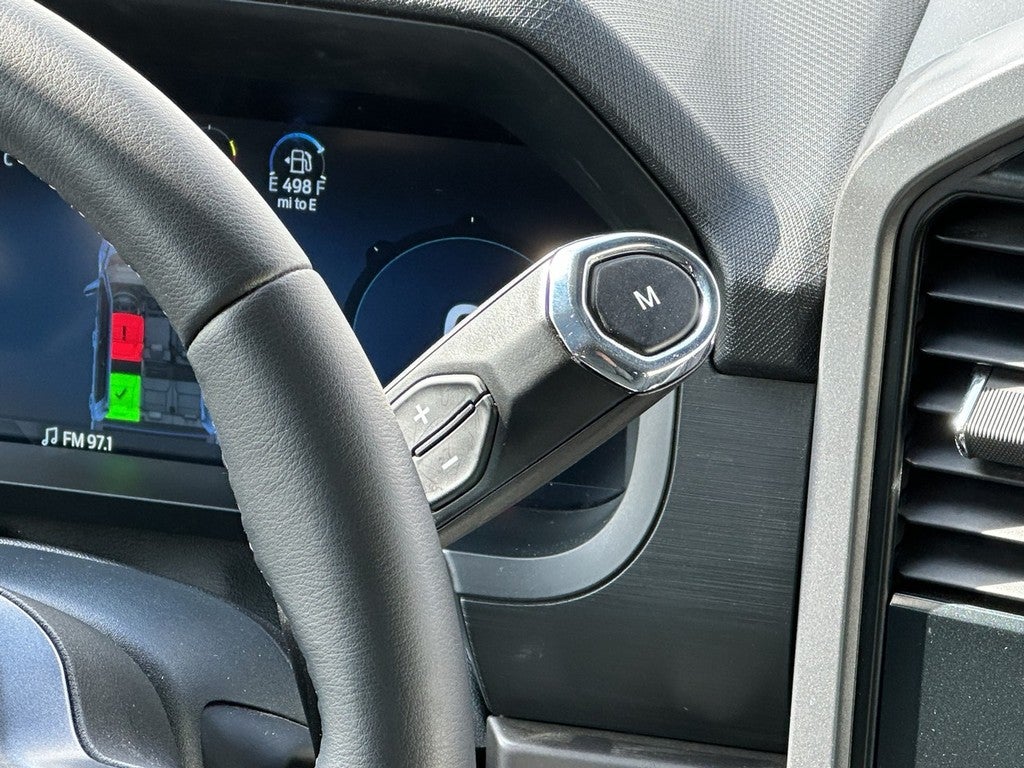 2025 Ford F-150 XLT 4WD SuperCrew Box