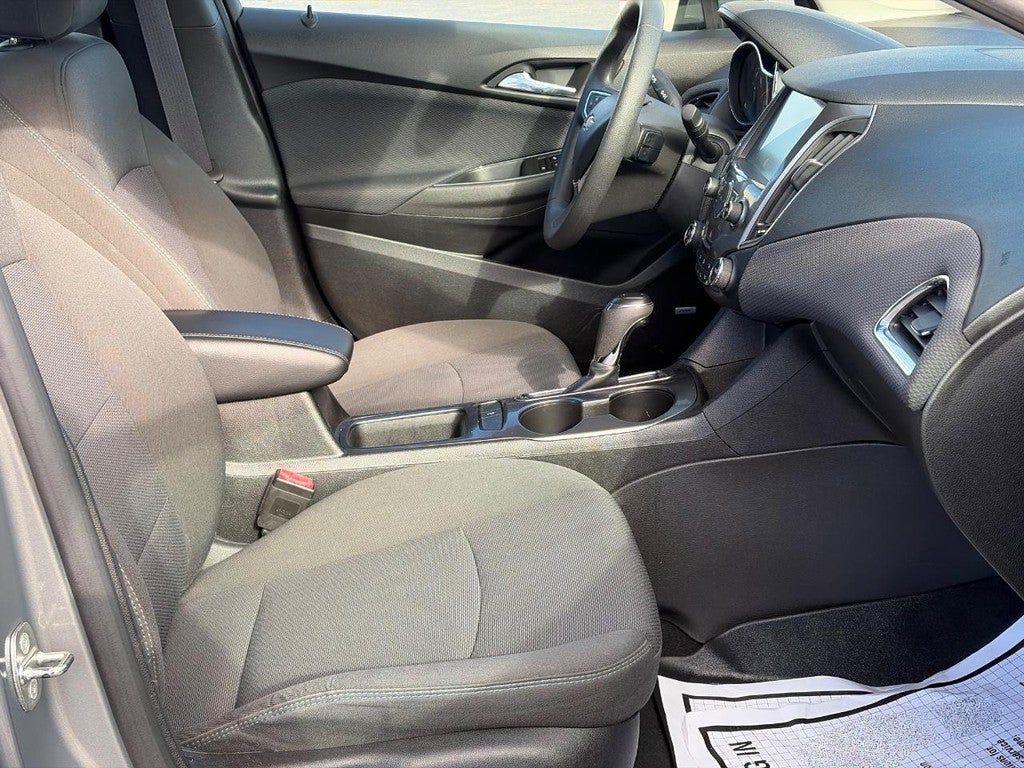 2017 Chevrolet Cruze 4dr Sdn 1.4L LT w/1SD