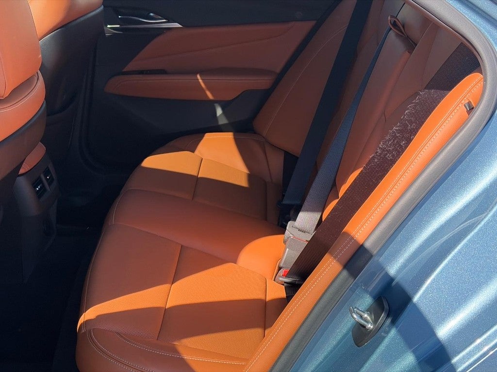 2023 Cadillac CT4 4dr Sdn Premium Luxury