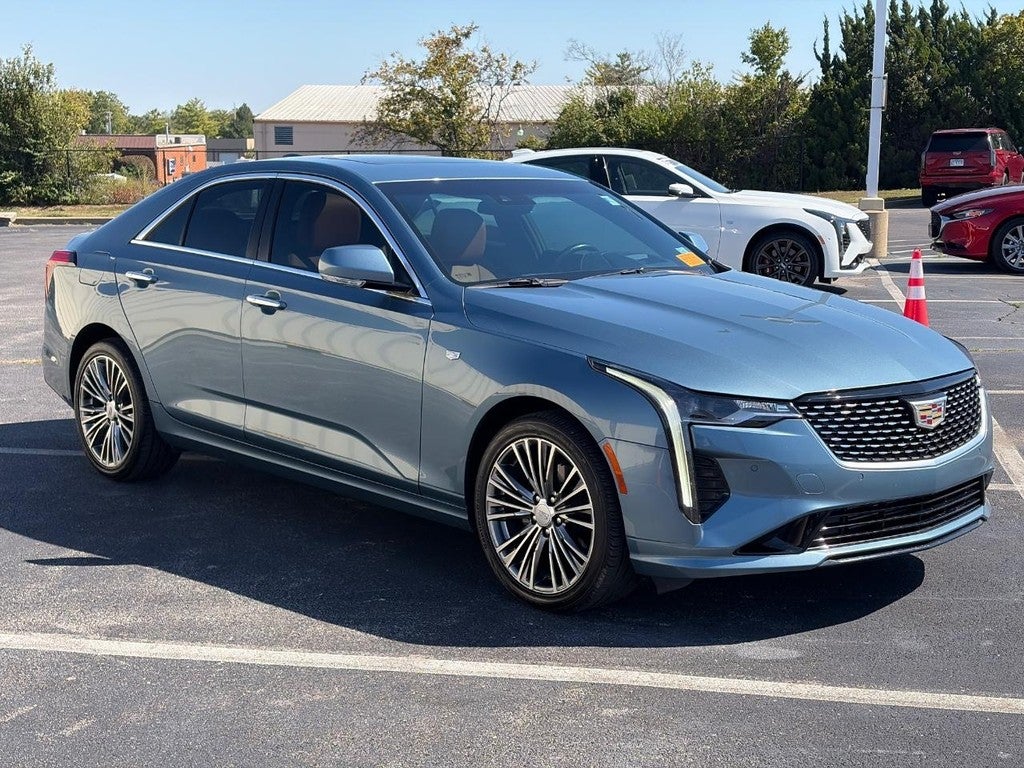 2023 Cadillac CT4 4dr Sdn Premium Luxury