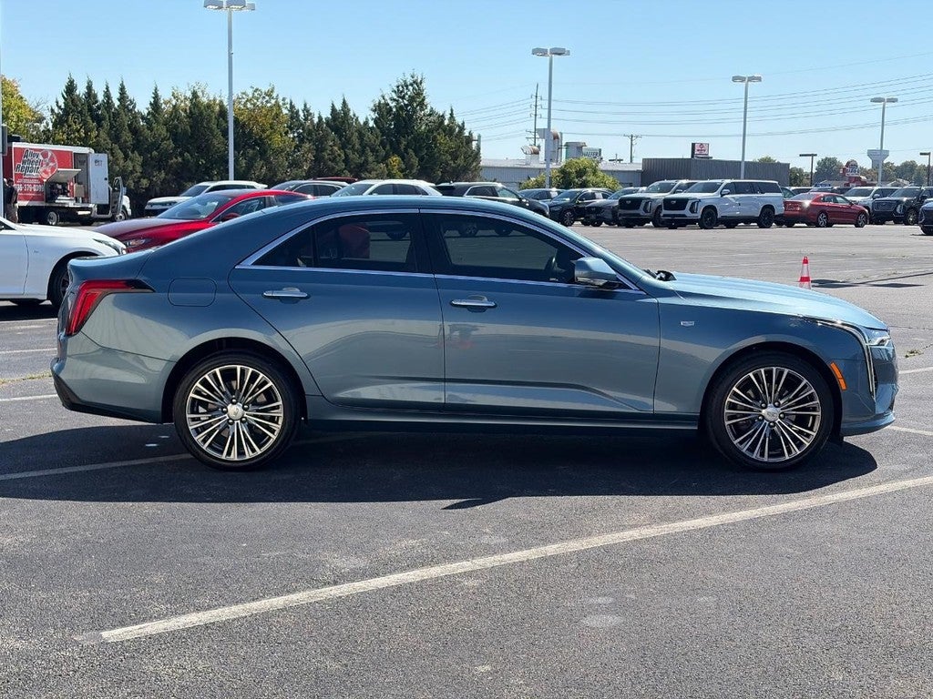 2023 Cadillac CT4 4dr Sdn Premium Luxury