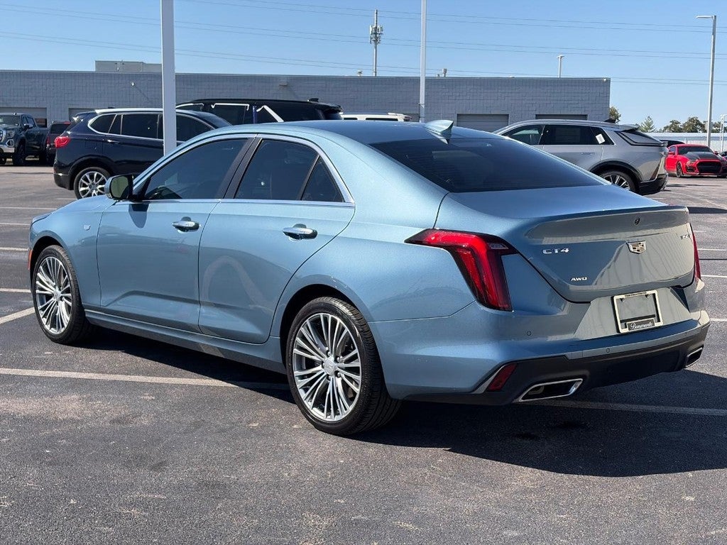 2023 Cadillac CT4 4dr Sdn Premium Luxury