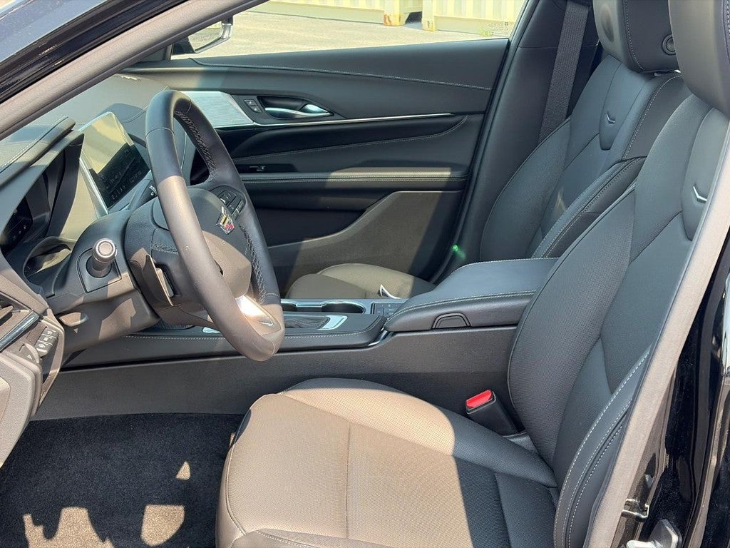 2024 Cadillac CT4 4dr Sdn Premium Luxury
