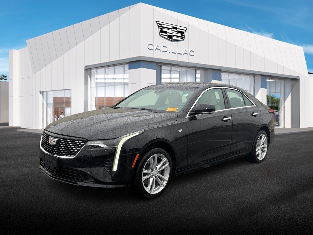 2023 Cadillac CT4 4dr Sdn Luxury