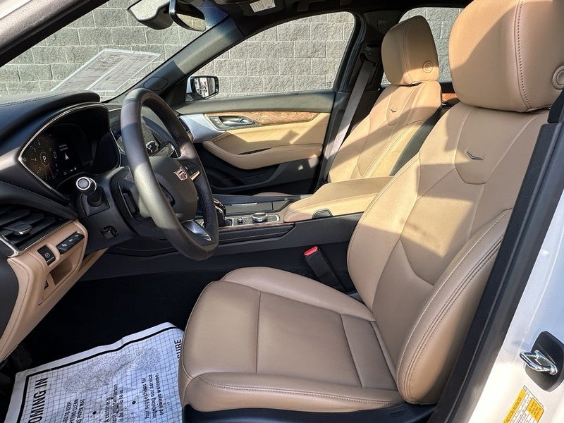 2023 Cadillac CT5 4dr Sdn Premium Luxury