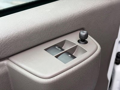 2024 Chevrolet Express Passenger RWD 3500 155" LT