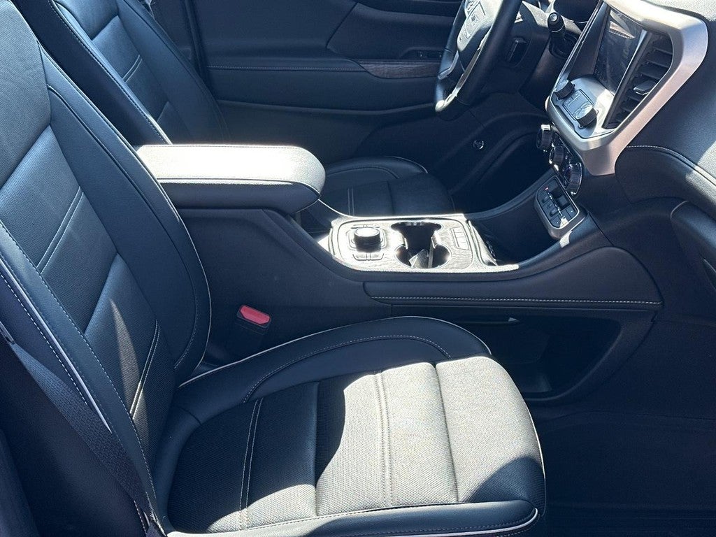 2023 GMC Acadia AWD 4dr Denali