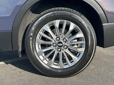 2025 Cadillac XT4 FWD 4dr Premium Luxury