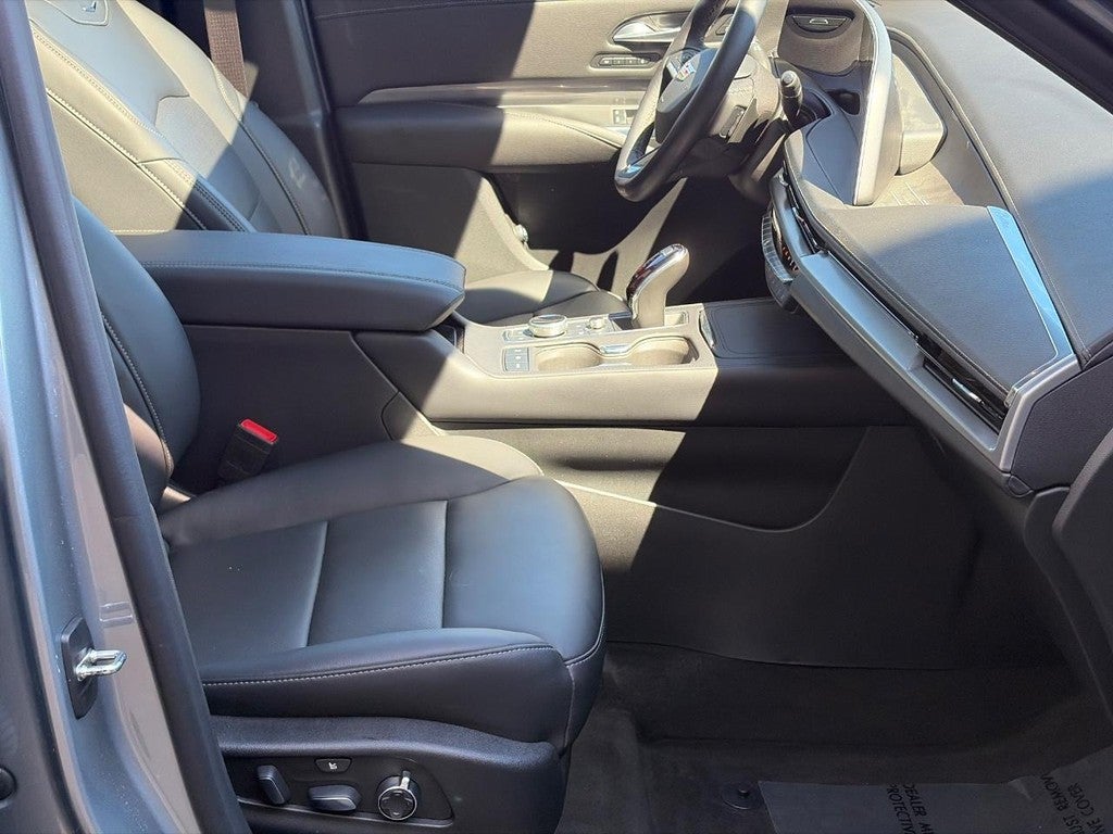 2024 Cadillac XT4 AWD 4dr Premium Luxury