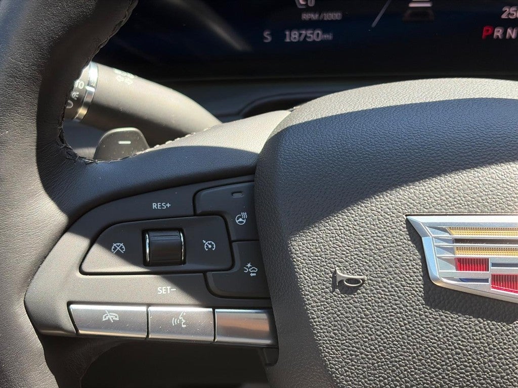 2024 Cadillac XT4 AWD 4dr Premium Luxury