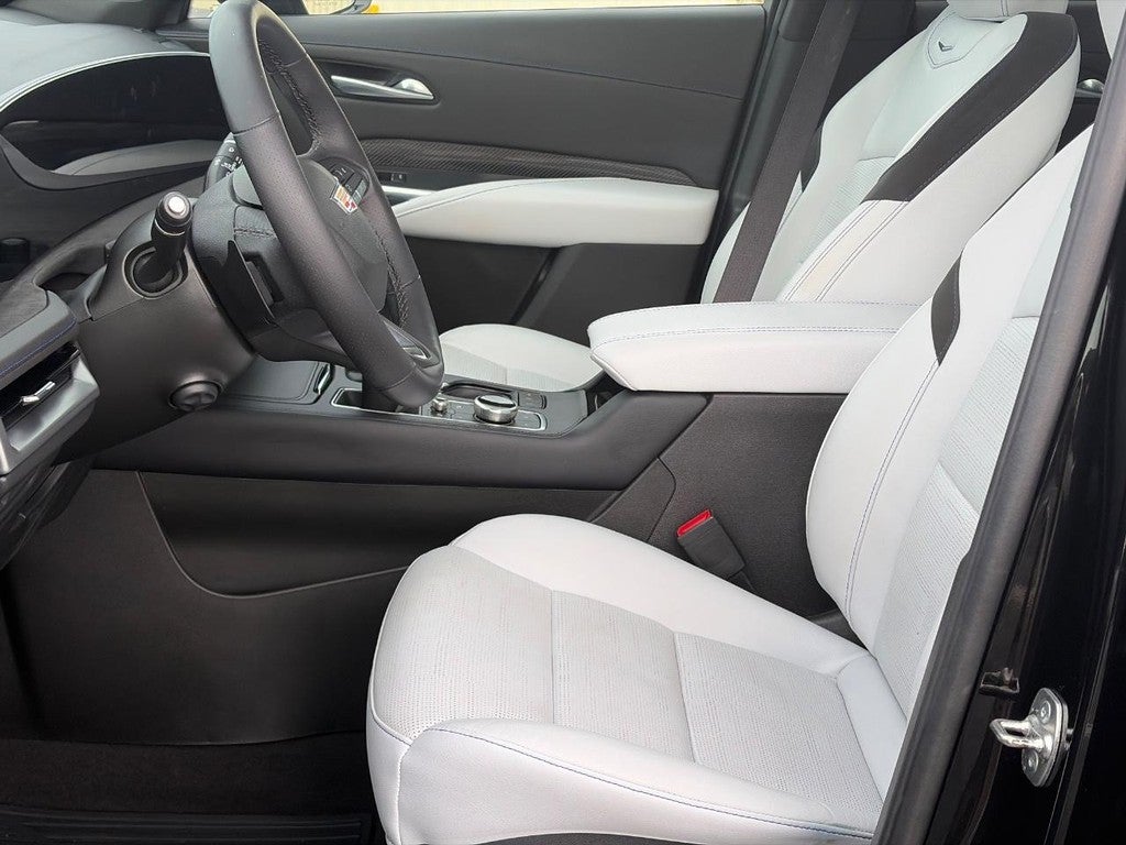 2024 Cadillac XT4 AWD 4dr Sport