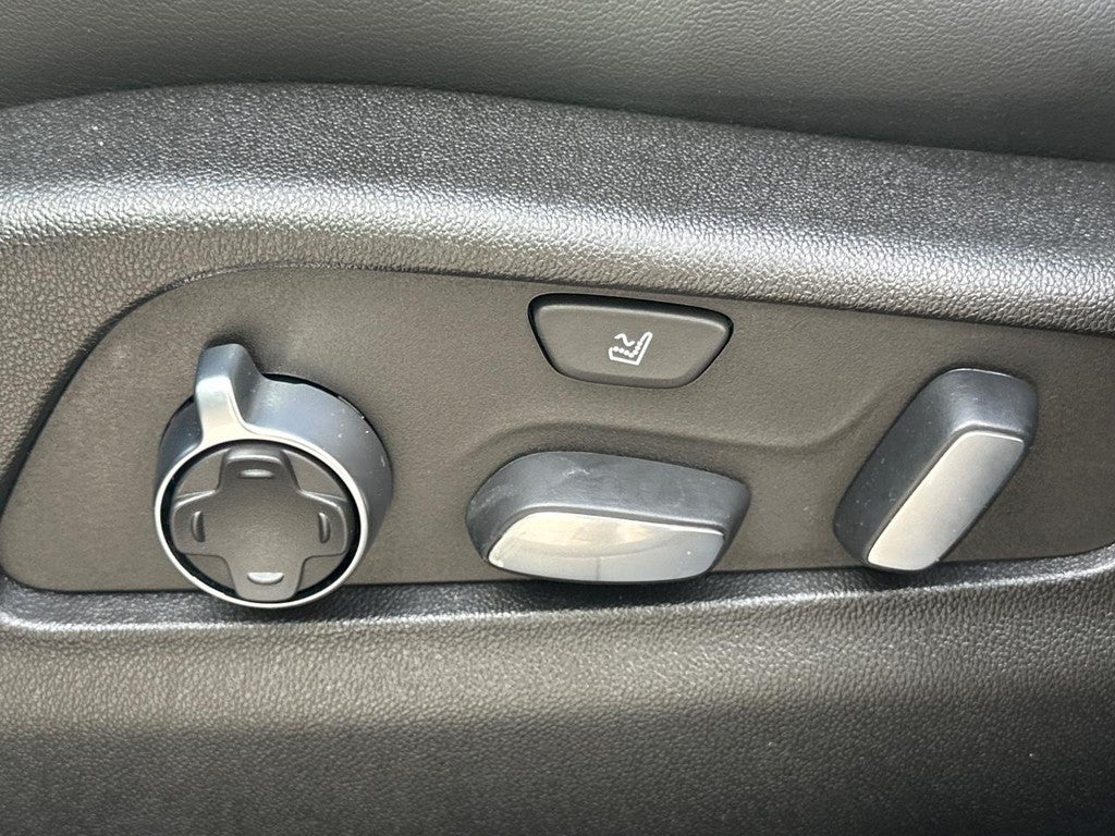 2022 Cadillac XT4 AWD 4dr Sport