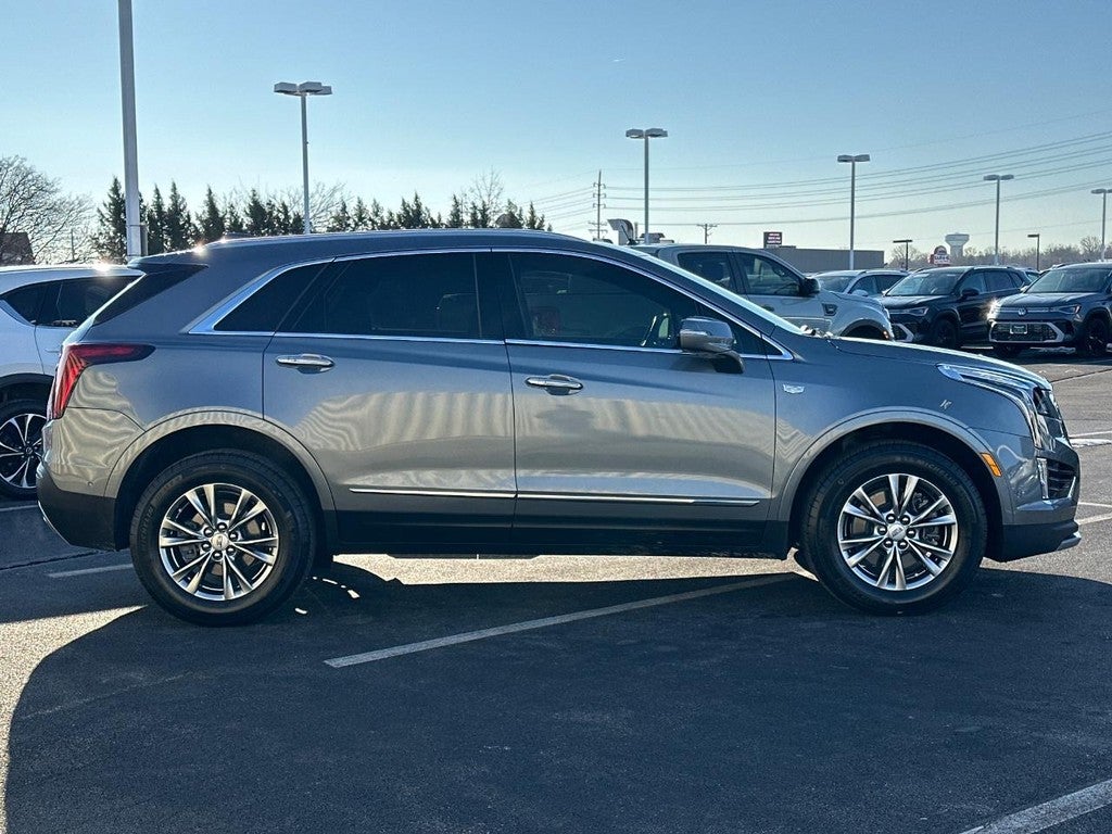 2022 Cadillac XT5 FWD 4dr Premium Luxury