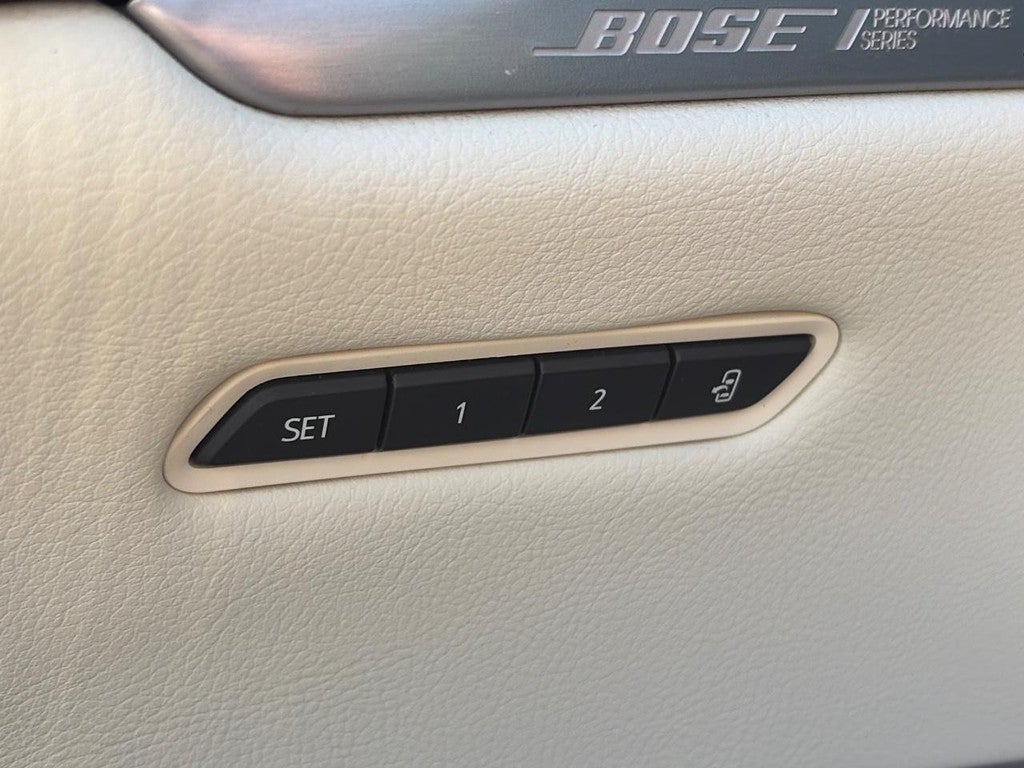 2023 Cadillac XT5 AWD 4dr Premium Luxury