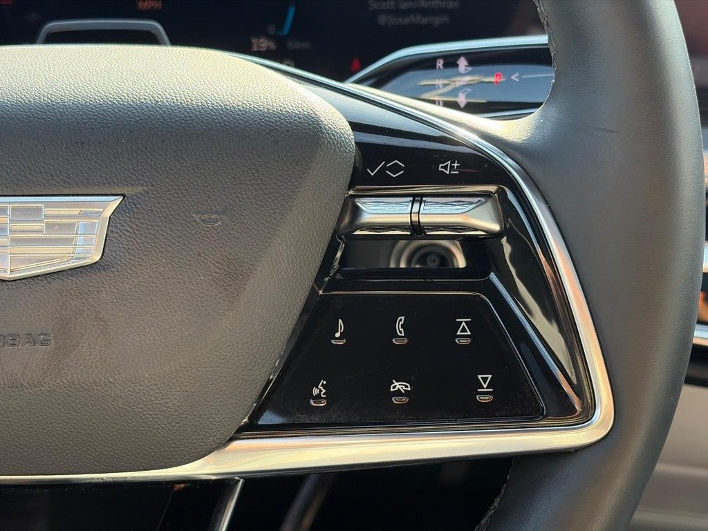 2024 Cadillac LYRIQ 4dr Luxury w/1SE