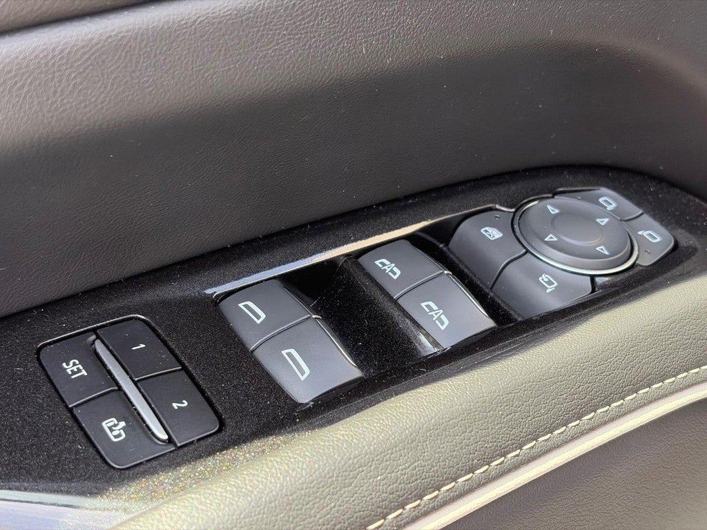 2023 Cadillac Escalade 4WD 4dr Premium Luxury