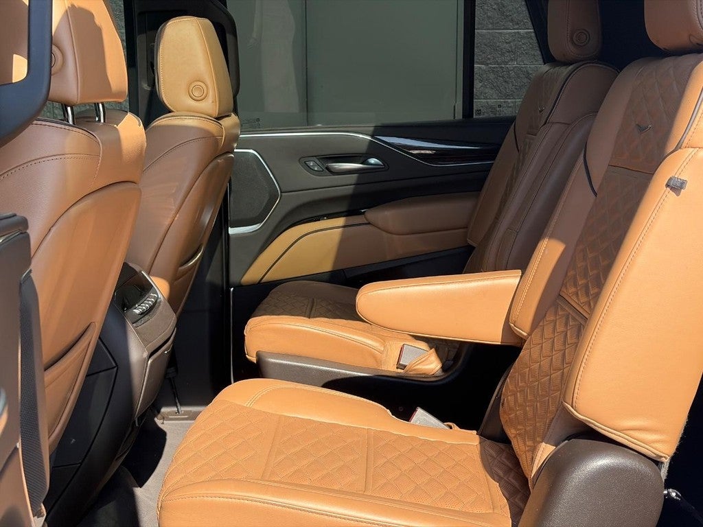 2023 Cadillac Escalade 4WD 4dr Premium Luxury