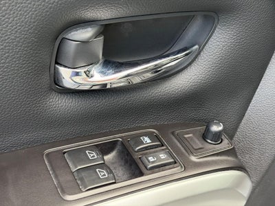 2024 Nissan Titan 4x4 King Cab SV