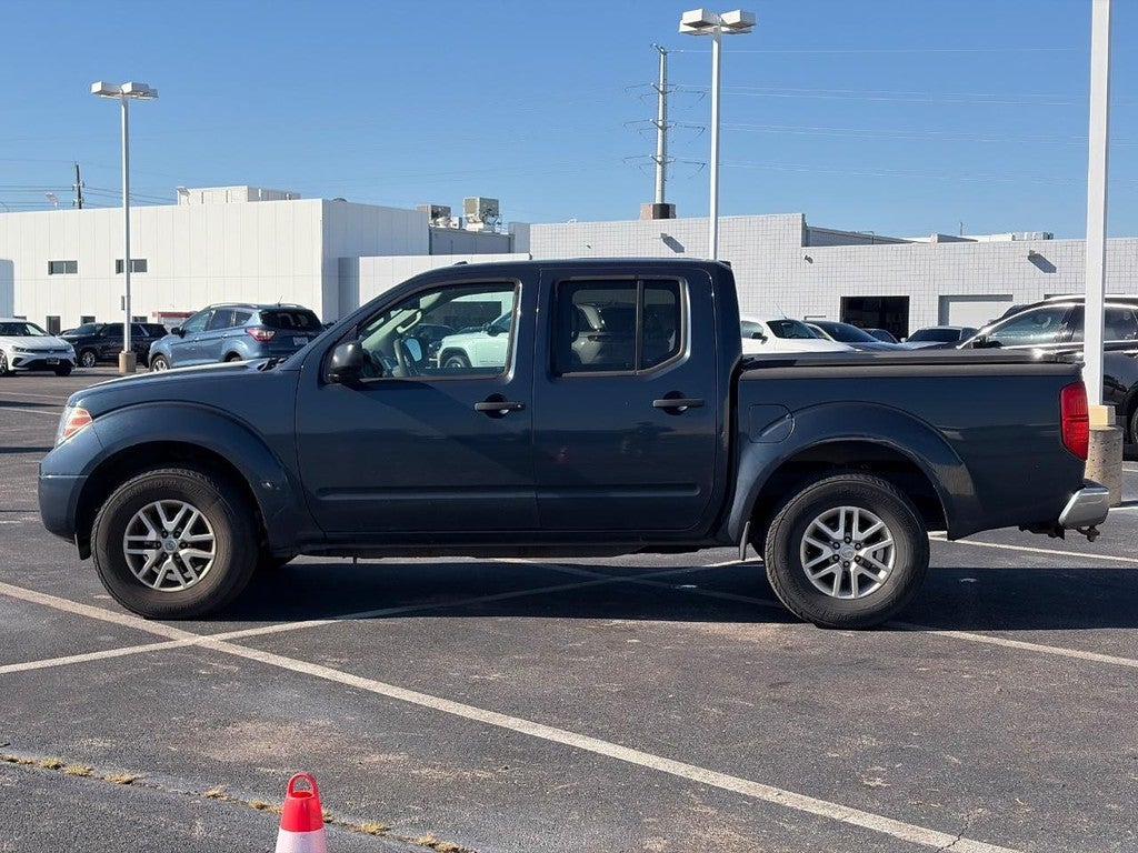 2015 Nissan Frontier 4WD Crew Cab SWB Auto SV