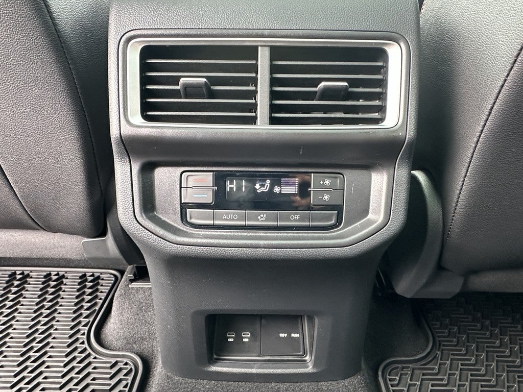 2025 Volkswagen Atlas 2.0T Peak Edition 4MOTION