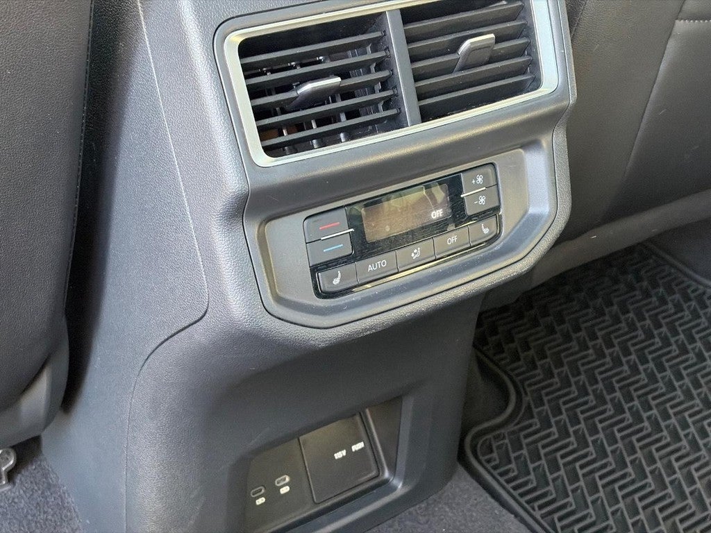 2024 Volkswagen Atlas 2.0T SEL Premium R-Line 4MOTION