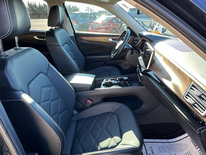 2024 Volkswagen Atlas 2.0T SE w/Technology 4MOTION