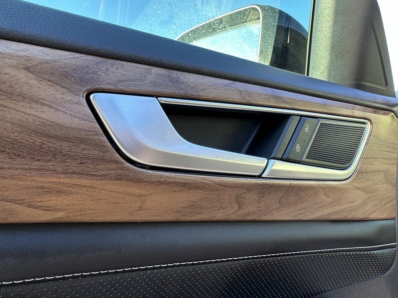 2024 Volkswagen Atlas 2.0T SE w/Technology 4MOTION