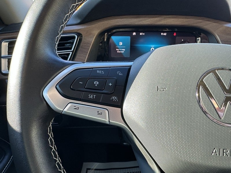 2024 Volkswagen Atlas 2.0T SE w/Technology 4MOTION