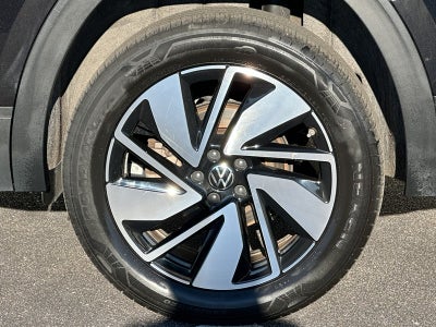 2024 Volkswagen Atlas 2.0T SE w/Technology 4MOTION