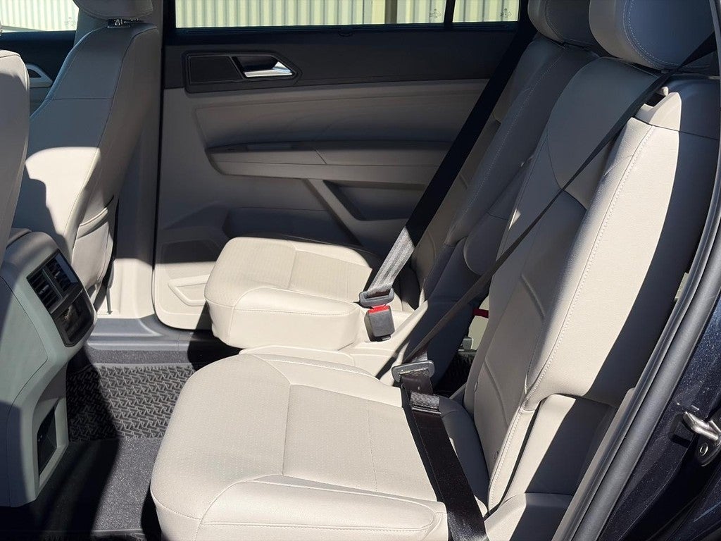 2023 Volkswagen Atlas 3.6L V6 SE w/Technology 4MOTION